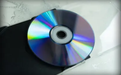 Discos Ópticos (DVD/Blu-ray)